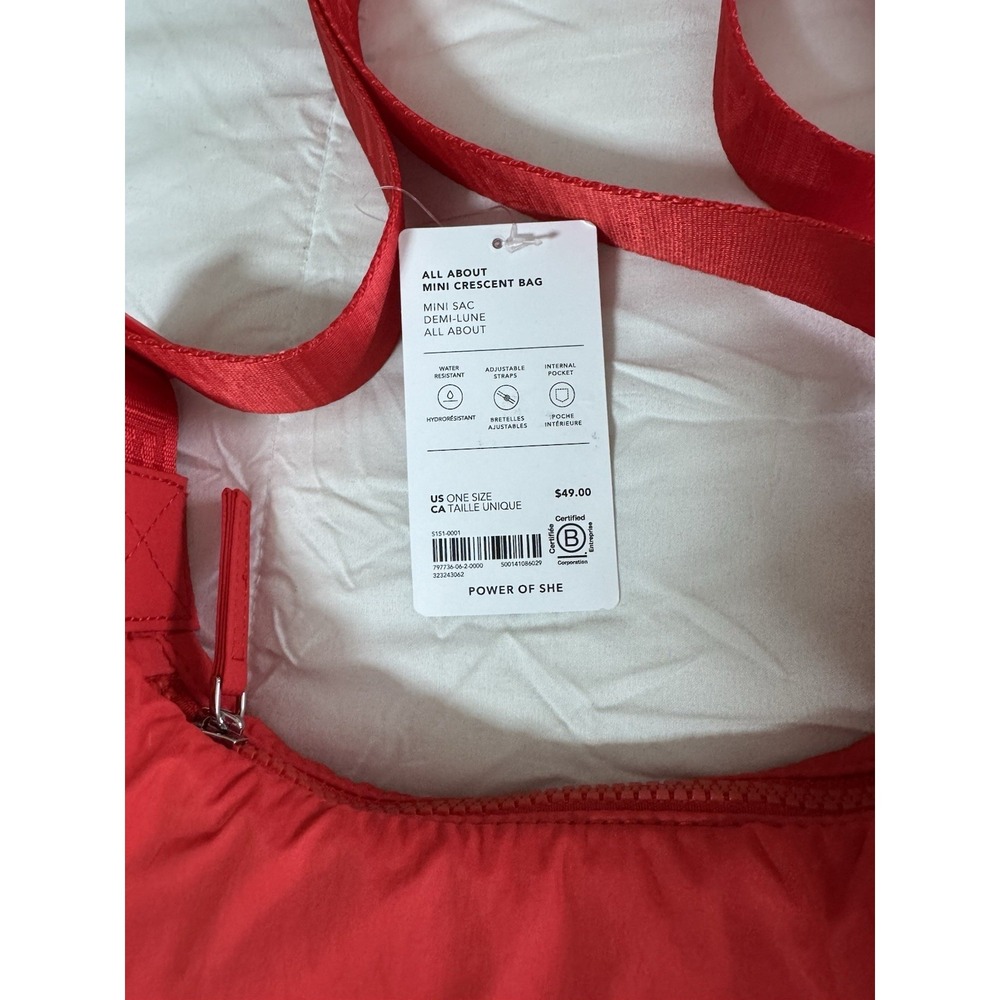 New Athleta All About Small Crossbody Bag Travel Red Water Resist Zip $59 - Picture 3 of 6